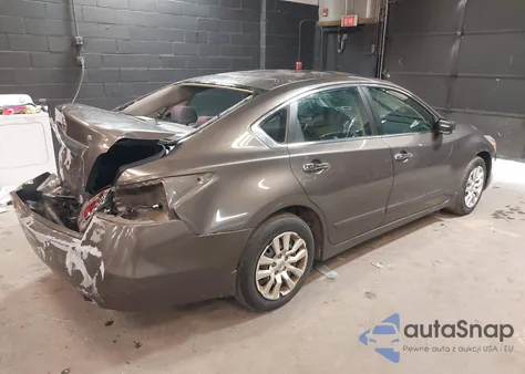 2015 Nissan Altima 2.5 S из США, поврежденный, VIN 1N4AL3AP8FC109280